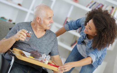 La figura del caregiver familiare: chi è, cosa fa e come viene tutelato