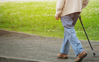 Perché camminare fa bene superati i 70 anni?